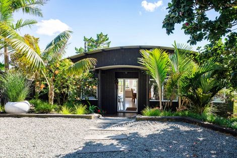 Photo of property in 562 Ocean View Road, Te Arai, Wellsford, 0975