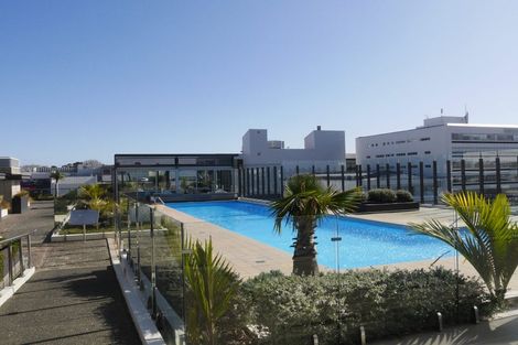 Photo of property in Sentinel Apartments, 1305/3 Northcroft Street, Takapuna, Auckland, 0622