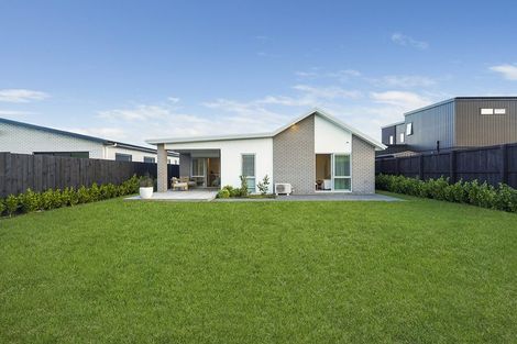 Photo of property in 31 Overton Street, Rototuna North, 3210