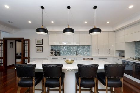 Photo of property in 23 Brougham Street, Nelson South, Nelson, 7010