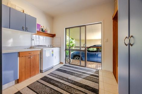 Photo of property in 105 Lindsay Road, Waipukurau, 4283