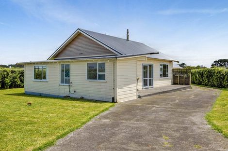 Photo of property in 45 Mcalpine Road, Hawera, 4672
