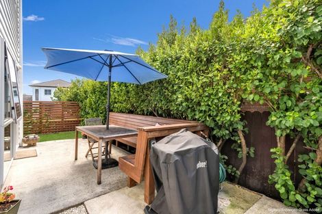 Photo of property in 33 Apple Orchard Way, Sunnyvale, Auckland, 0612