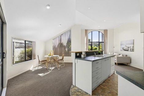 Photo of property in 23 Amesbury Drive, Churton Park, Wellington, 6037