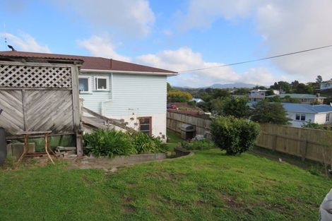 Photo of property in 3 Wiremu Place, Blagdon, New Plymouth, 4310