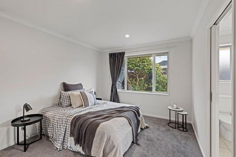 Photo of property in 15a Westburn Terrace, Burnside, Christchurch, 8041