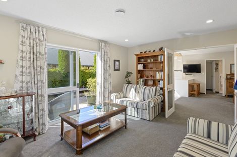Photo of property in 4 Claverley Gardens, Avonhead, Christchurch, 8042