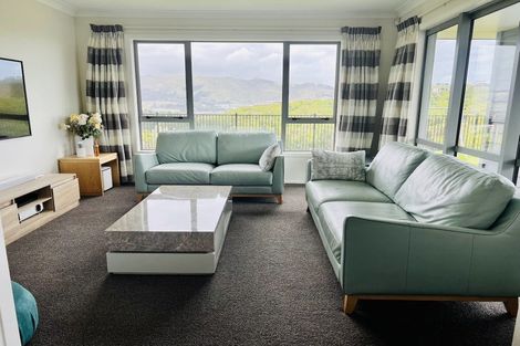 Photo of property in 32 Sumner Terrace, Aotea, Porirua, 5024