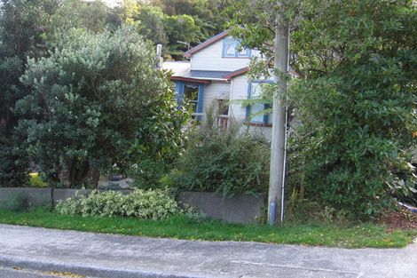 Photo of property in 21 Woodvale Grove, Fairfield, Lower Hutt, 5011
