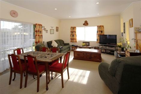 Photo of property in 132 Totara Drive, Pukete, Hamilton, 3200