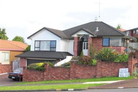 Photo of property in 18 Kells Place, Botany Downs, Auckland, 2010