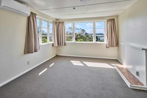 Photo of property in 12 Bromley View, Ranui, Porirua, 5024