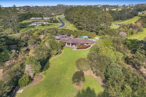 Photo of property in 42 Manuka Grove, Helensville, 0875