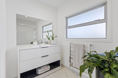 Photo of property in 29 Plympton Street, Brooklands, New Plymouth, 4310