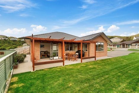 Photo of property in 20 Mervyn Kemp Drive, Tawa, Wellington, 5028