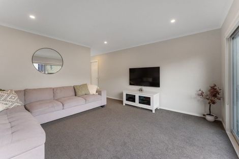 Photo of property in 30 Bluff Road, Kenepuru, Porirua, 5022