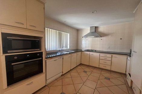 Photo of property in 12 Wairata Place, Te Atatu South, Auckland, 0610
