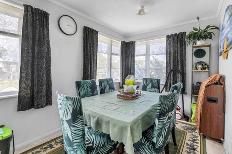 Photo of property in 64 Tawa Crescent, Manurewa, Auckland, 2102