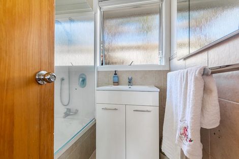 Photo of property in 6 Hewlett Road, Massey, Auckland, 0614