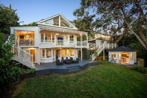 Photo of property in 36 Queen Street, Northcote Point, Auckland, 0627
