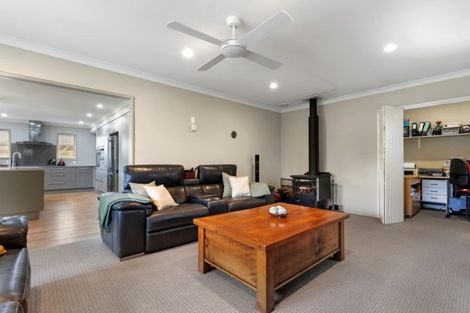 Photo of property in 10 Devon Crescent, Darfield, 7510