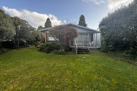 Photo of property in 2 Kauri Street, Merrilands, New Plymouth, 4312