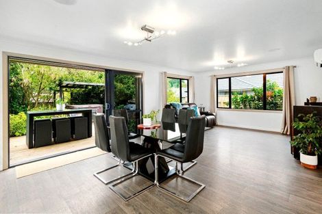 Photo of property in 94a Horoeka Street, Stokes Valley, Lower Hutt, 5019