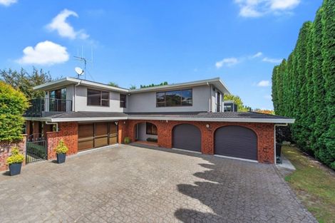 Photo of property in 32 Cooper Place, Chedworth, Hamilton, 3210