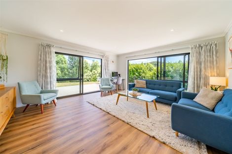 Photo of property in 6 Jade Crescent, Timberlea, Upper Hutt, 5018