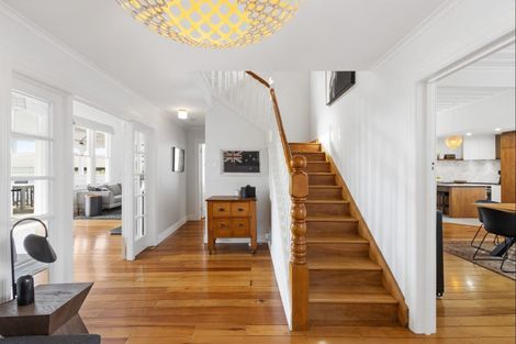 Photo of property in 11 Colenso Avenue, Hospital Hill, Napier, 4110