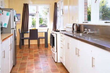 Photo of property in 11 Cameron Road, Te Puke, 3119