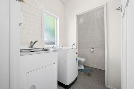 Photo of property in 16 Coates Street, Hamilton East, Hamilton, 3216