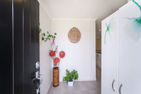 Photo of property in 12 Gibraltar Way, Fitzherbert, Palmerston North, 4410