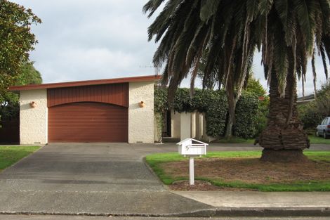 Photo of property in 5 Kingswood Grove, Raumati Beach, Paraparaumu, 5032