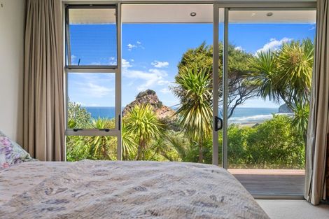 Photo of property in 77 Seaview Road, Piha, New Lynn, 0772