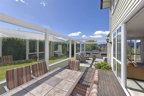 Photo of property in 37 Elba Crescent, Halswell, Christchurch, 8025