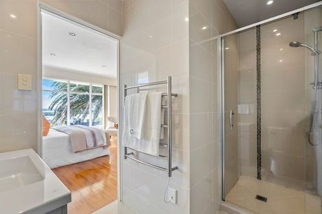 Photo of property in 342 Te Atatu Road, Te Atatu South, Auckland, 0610