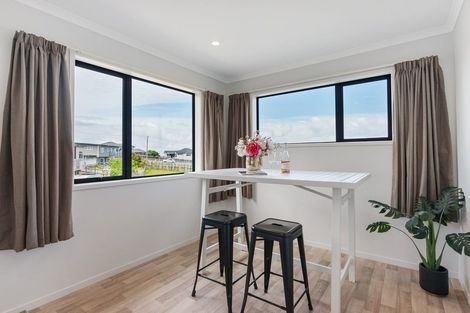 Photo of property in 76 Maire Road, Orewa, 0931