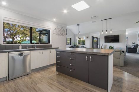 Photo of property in 10 Bransley Grove, Katikati, 3129