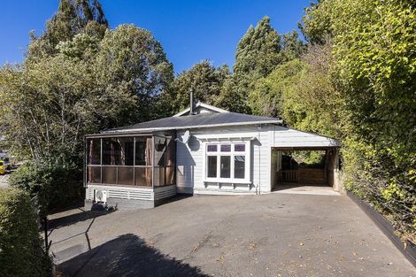 Photo of property in 105 Kaikorai Valley Road, Glenross, Dunedin, 9011