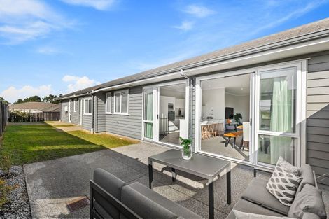 Photo of property in 5 Aro Mato Place, Huapai, Kumeu, 0810