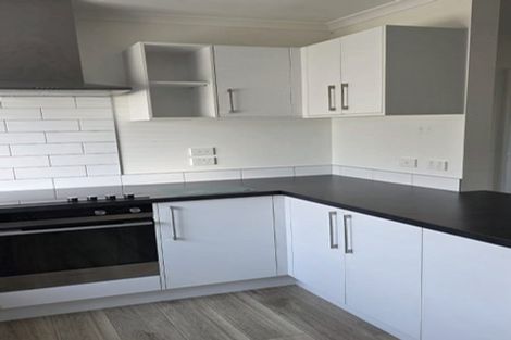 Photo of property in 115 Banks Street, Marfell, New Plymouth, 4310