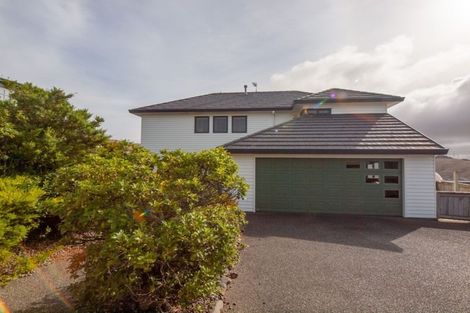 Photo of property in 61 Erlestoke Crescent, Churton Park, Wellington, 6037
