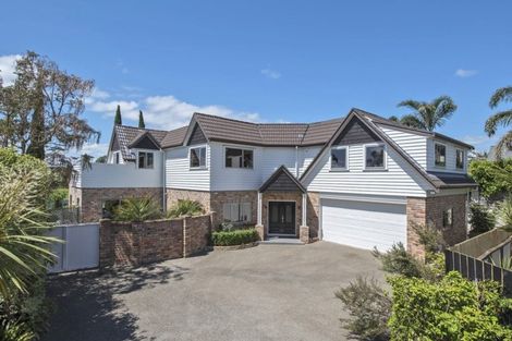 Photo of property in 16 Commodore Parry Road, Castor Bay, Auckland, 0620