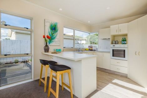 Photo of property in 4b Ngahina Street, Paraparaumu, 5032