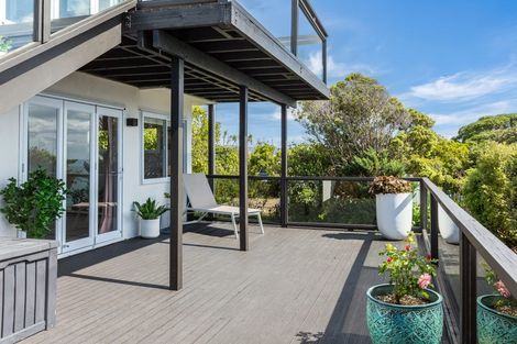 Photo of property in 120a Motuhara Road, Plimmerton, Porirua, 5026
