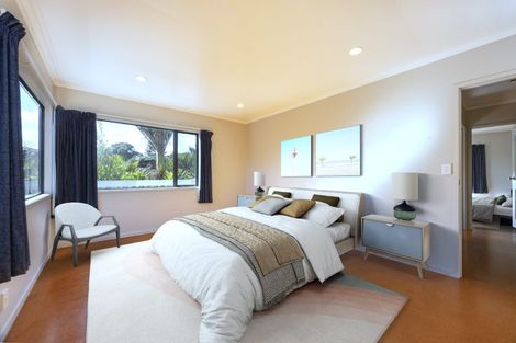 Photo of property in 19 Rayner Road, Piha, New Lynn, 0772