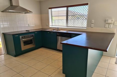 Photo of property in 6 Anrath Close, East Tamaki, Auckland, 2016