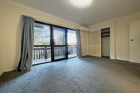 Photo of property in 52 Hiwihau Place, Glenfield, Auckland, 0629