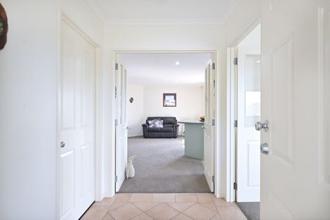 Photo of property in 4 Sandhurst Rise, Henderson, Auckland, 0612